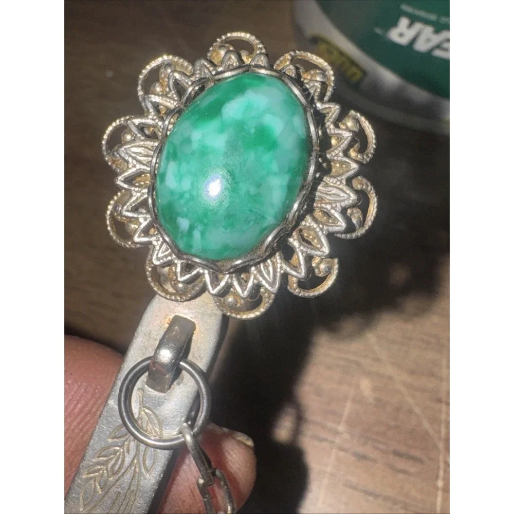 Vintage Kings Key‎ Finder Silver Tone Floral Turquoise Type Stone LA California